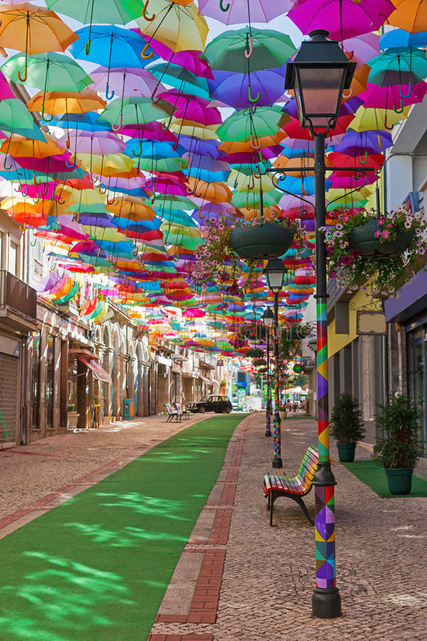 le più belle strade di ombrelli